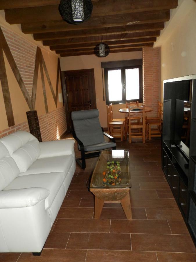 Corral Del Duque Villa San Cristobal de Segovia Luaran gambar