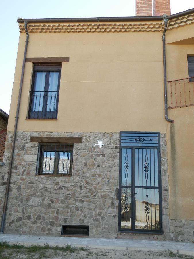 Corral Del Duque Villa San Cristobal de Segovia Luaran gambar